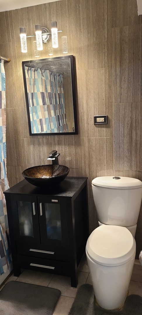 6030 N SHERIDAN Rd #510 Chicago, IL 60660