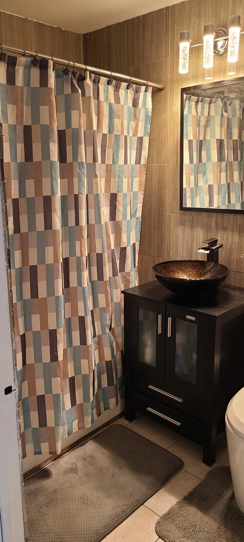 6030 N SHERIDAN Rd #510 Chicago, IL 60660