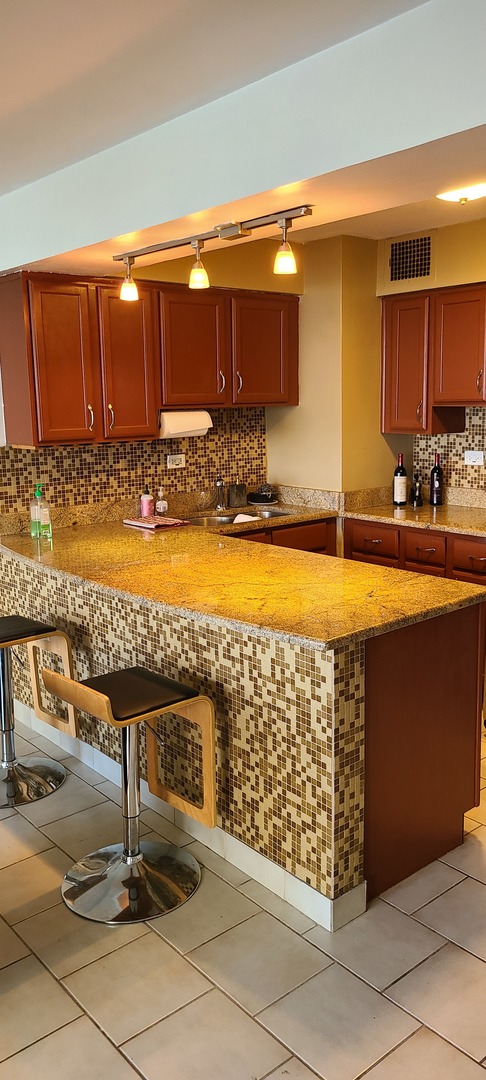 6030 N SHERIDAN Rd #510 Chicago, IL 60660