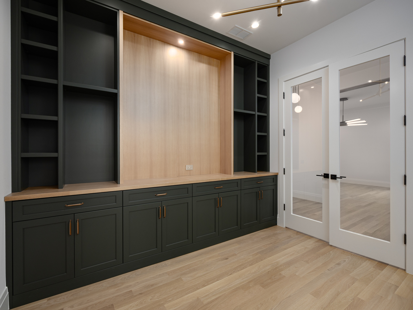 410 Prairie Ave Wilmette, IL 60091