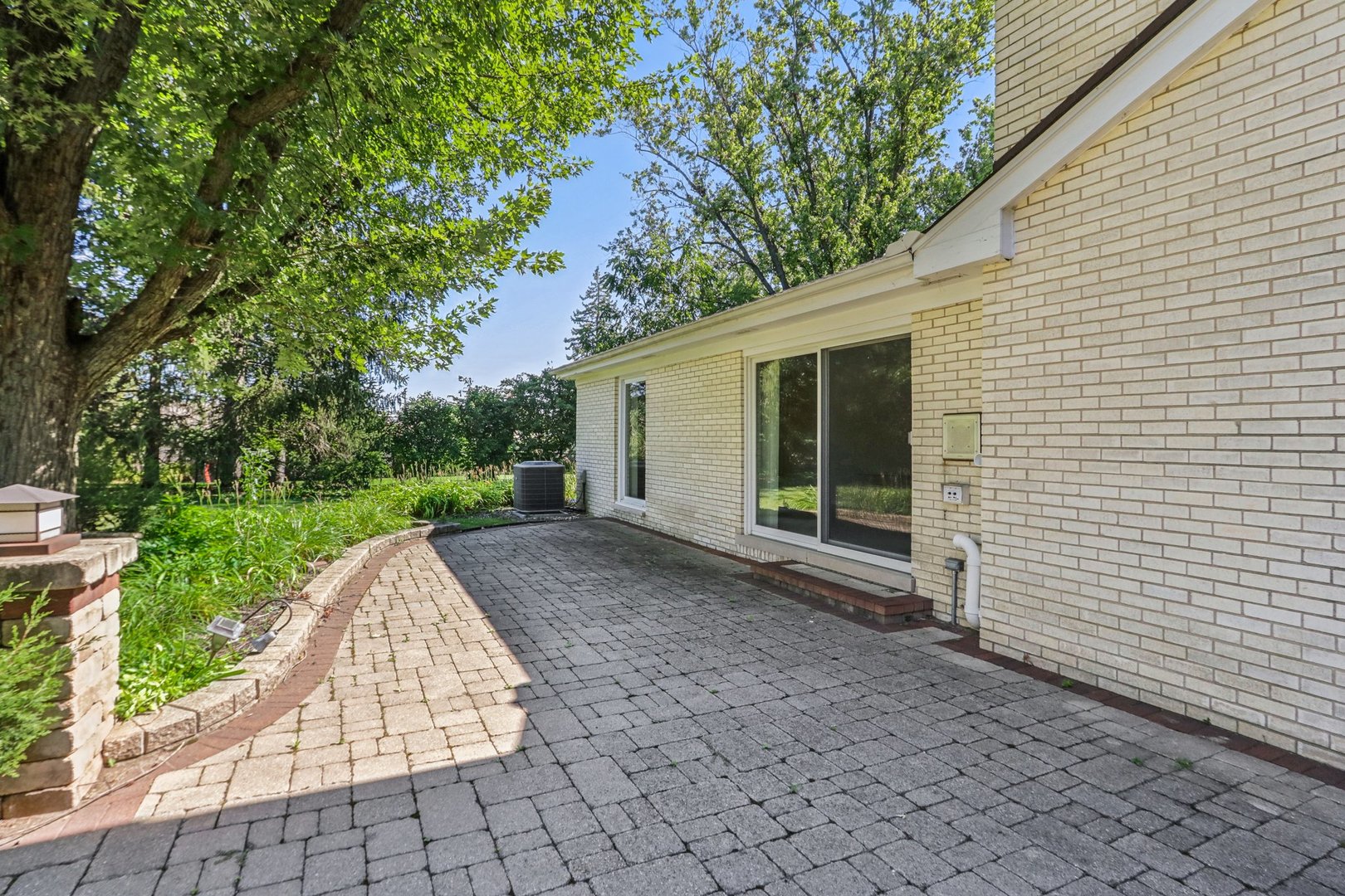 1770 Overland Trl Deerfield, IL 60015