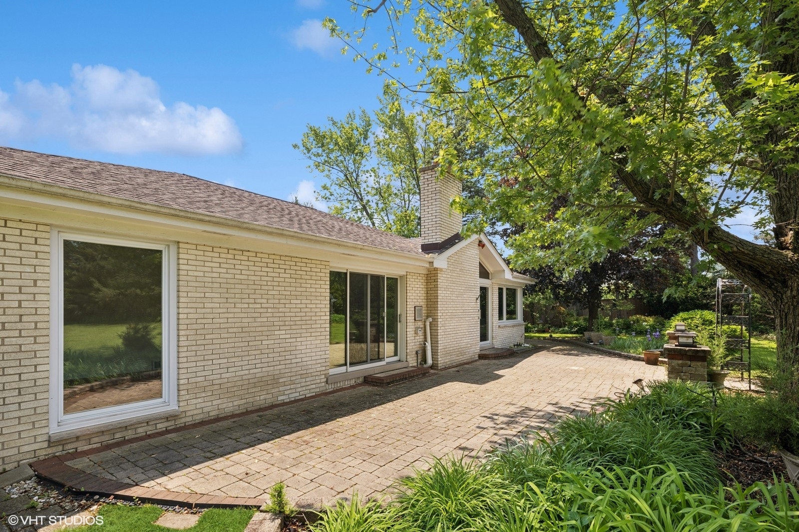 1770 Overland Trl Deerfield, IL 60015