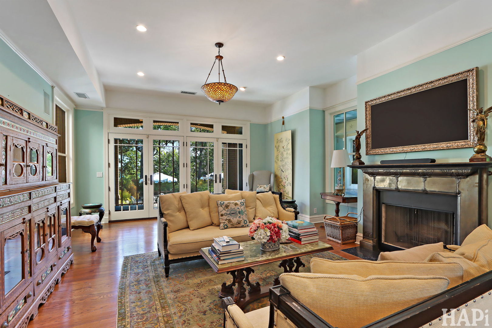 34 Logan Cir Highland Park, IL 60035