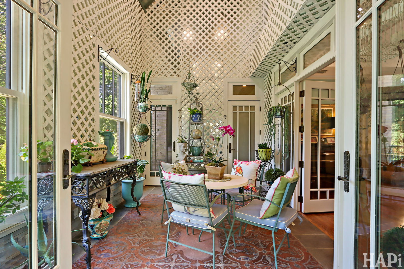 34 Logan Cir Highland Park, IL 60035