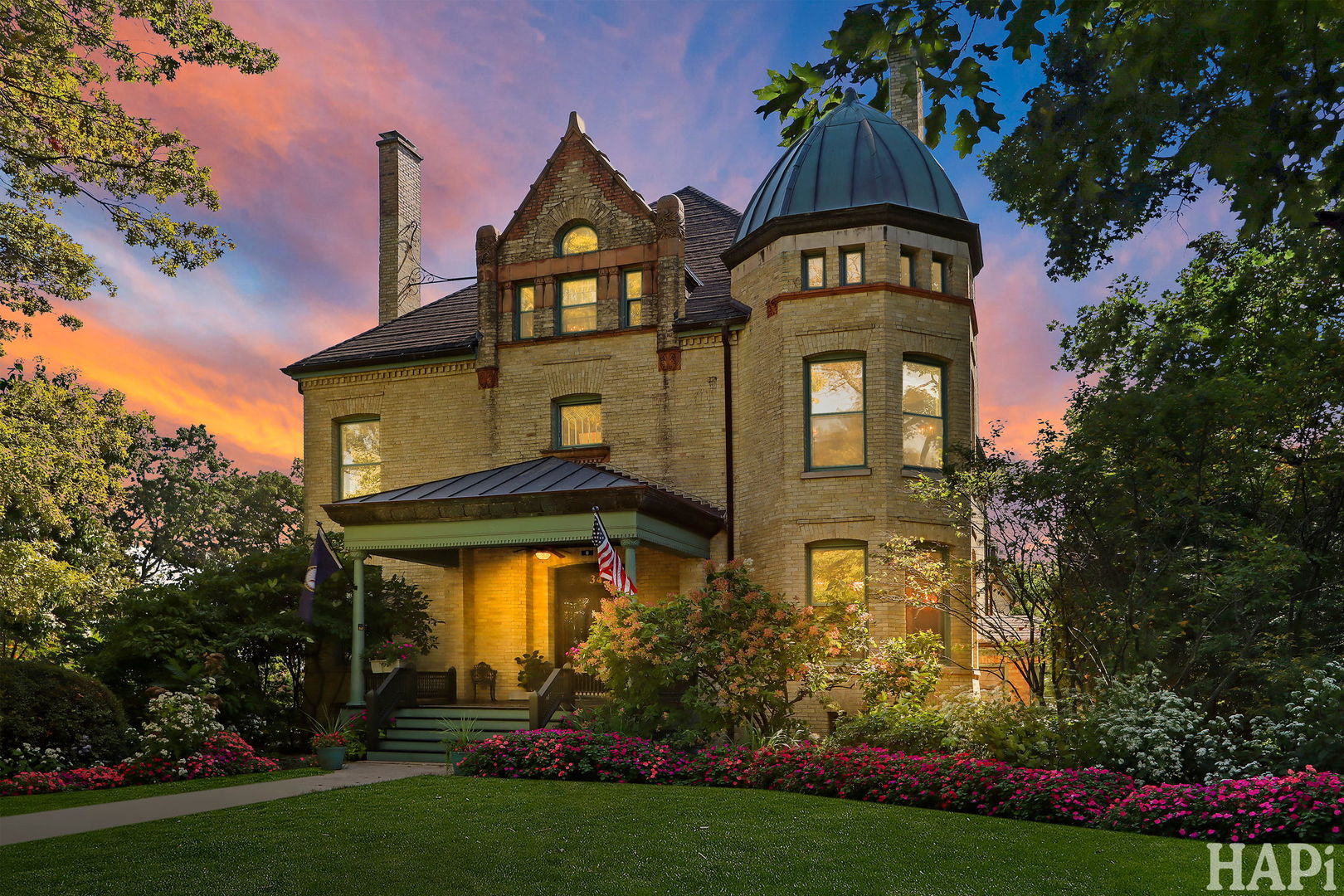 34 Logan Cir Highland Park, IL 60035