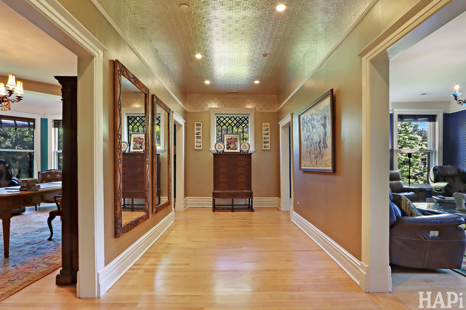 34 Logan Cir Highland Park, IL 60035