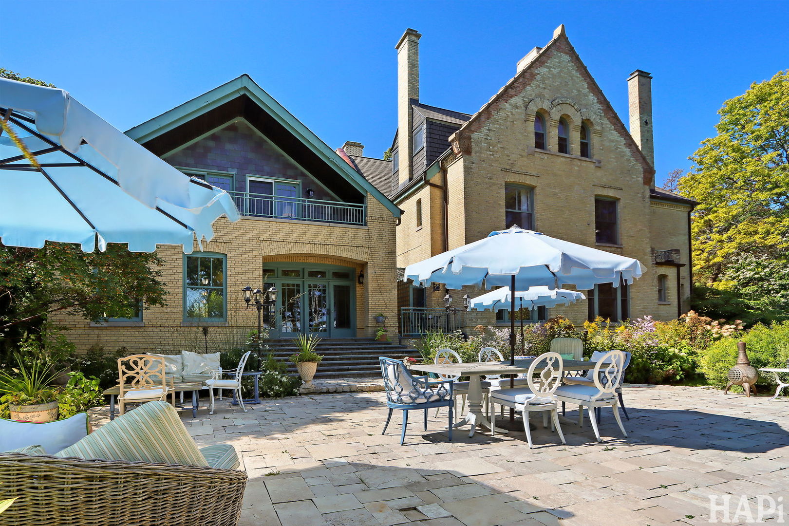 34 Logan Cir Highland Park, IL 60035