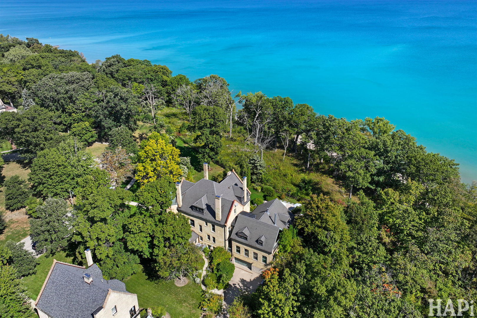 34 Logan Cir Highland Park, IL 60035