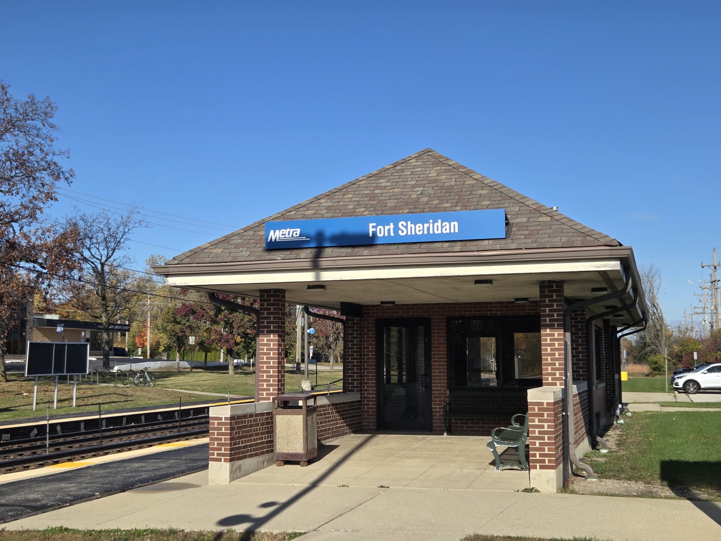 34 Logan Cir Highland Park, IL 60035