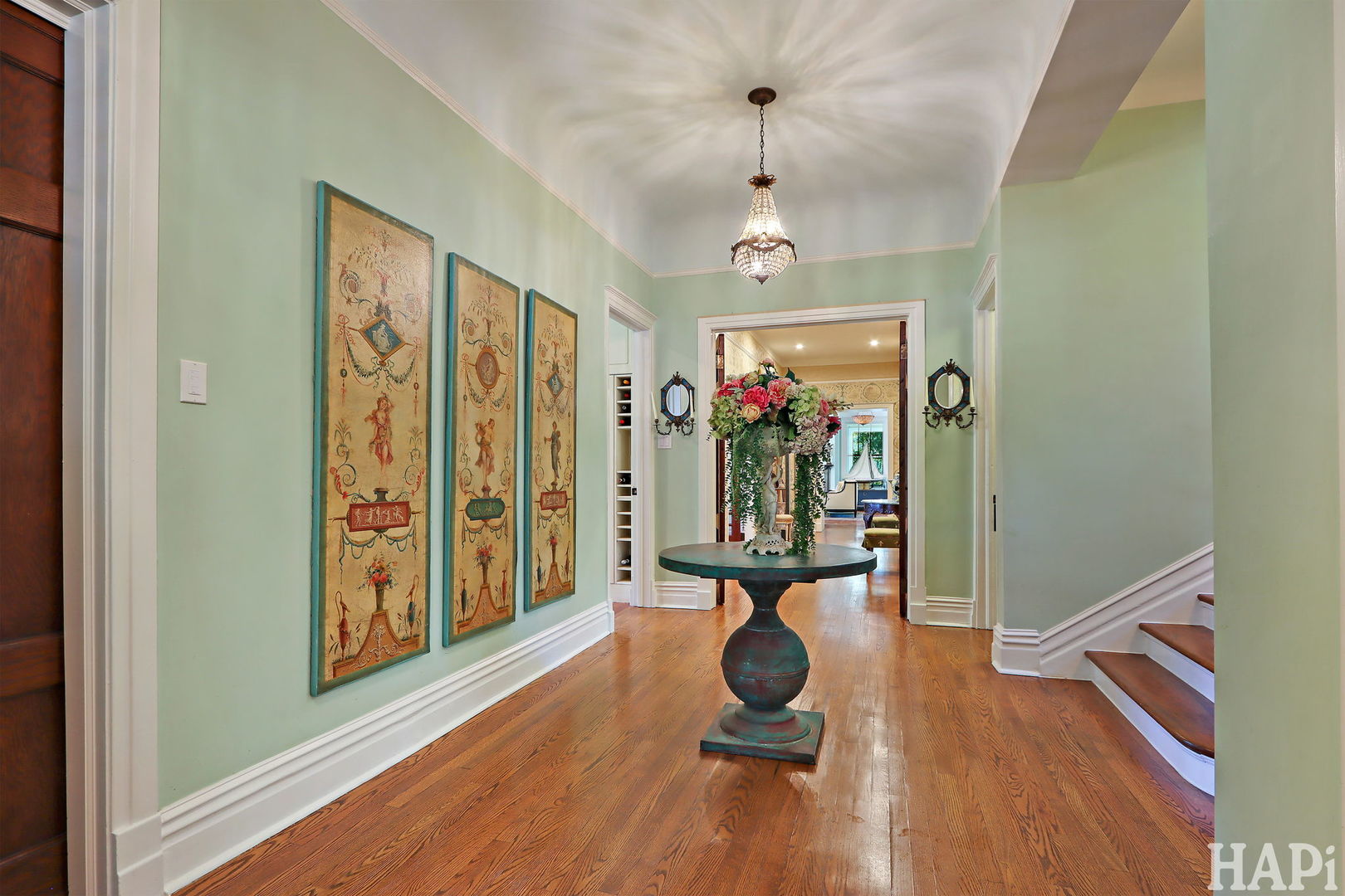 34 Logan Cir Highland Park, IL 60035