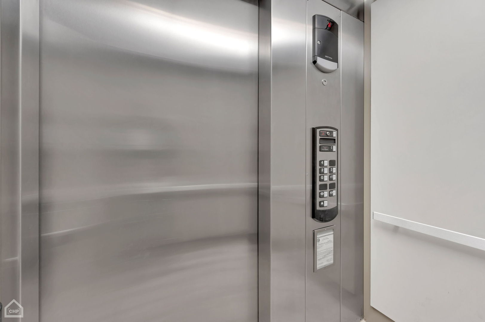 4235 S Calumet Ave Chicago, IL 60653