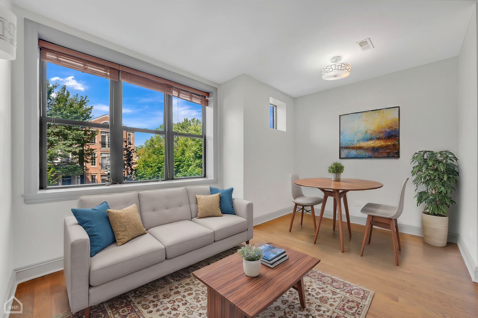 4235 S Calumet Ave Chicago, IL 60653