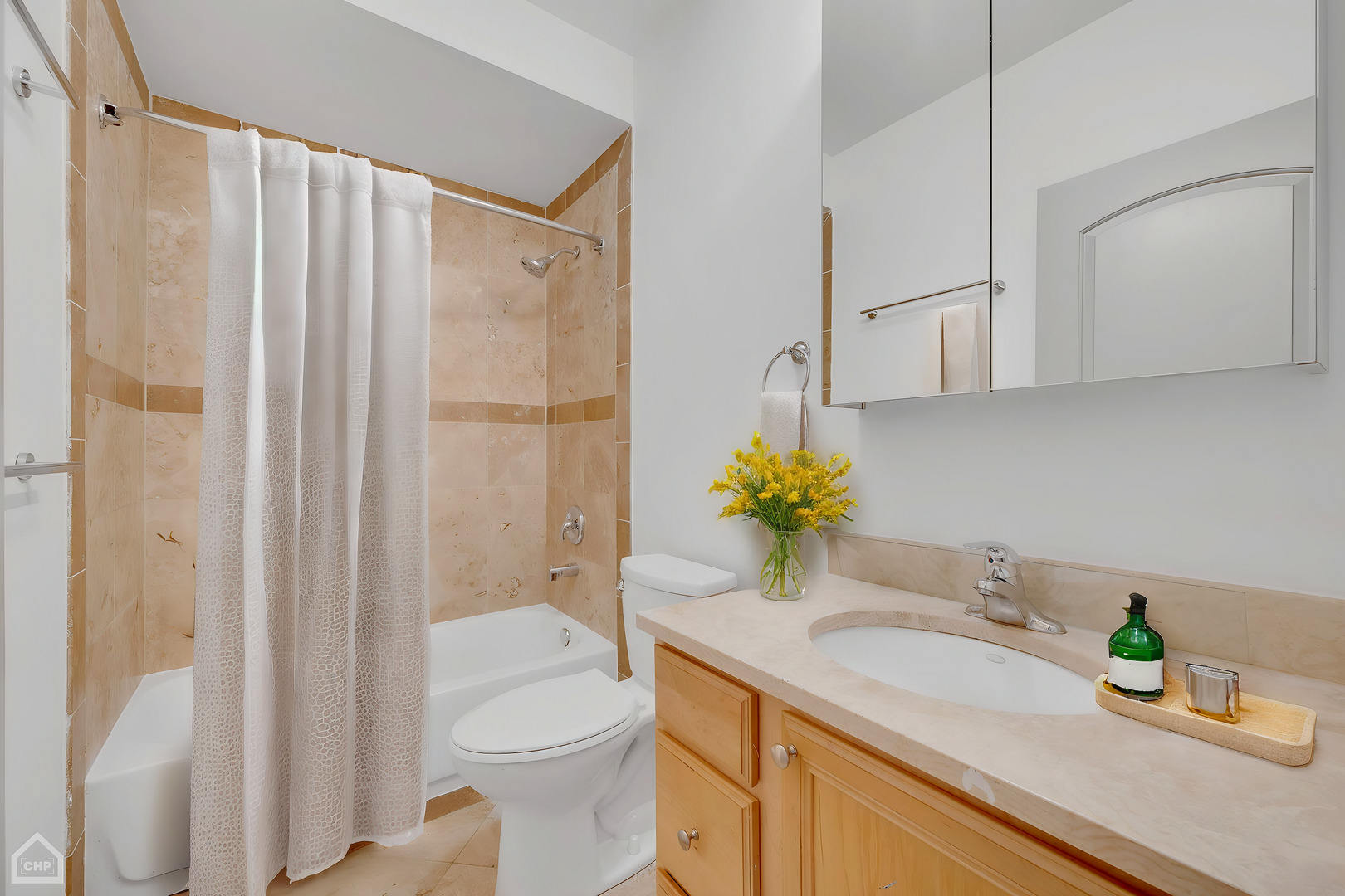 4235 S Calumet Ave Chicago, IL 60653