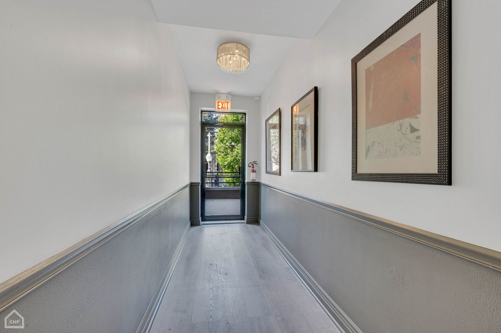 4235 S Calumet Ave Chicago, IL 60653