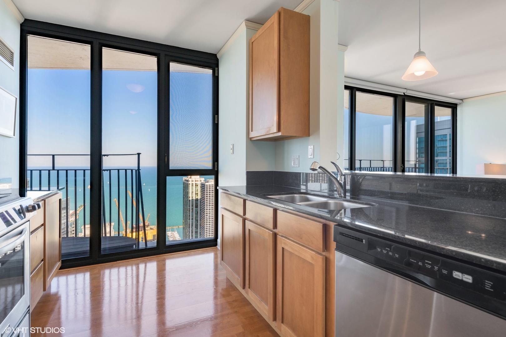 225 N Columbus Dr #6006 Chicago, IL 60601