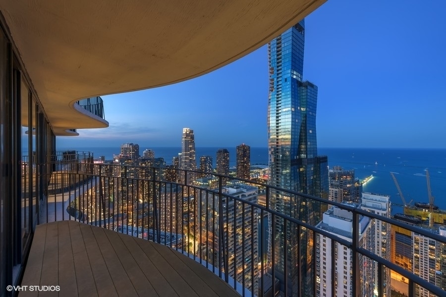 225 N Columbus Dr #6006 Chicago, IL 60601