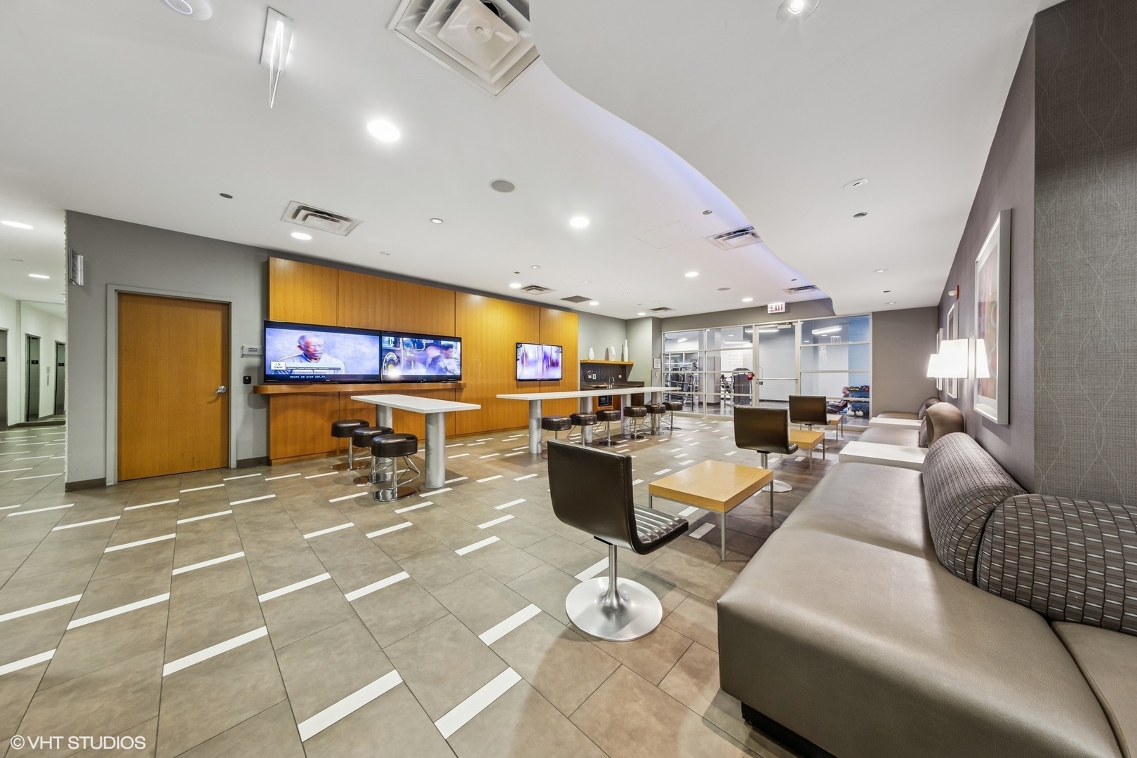 225 N Columbus Dr #6006 Chicago, IL 60601