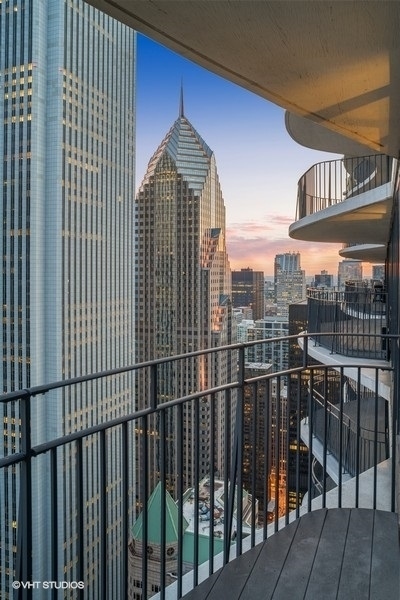 225 N Columbus Dr #6006 Chicago, IL 60601