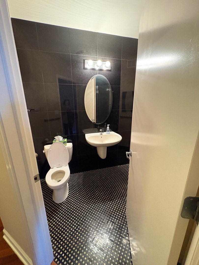 420 E Waterside Dr #3614 Chicago, IL 60601