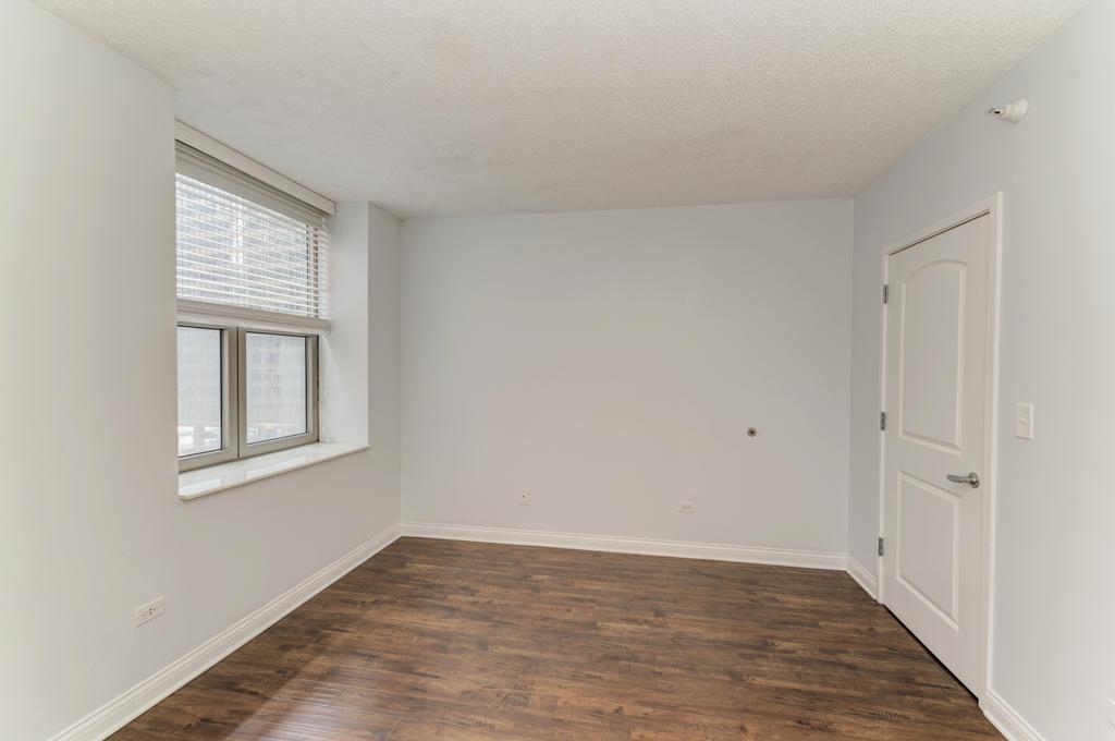 222 N Columbus Dr #606