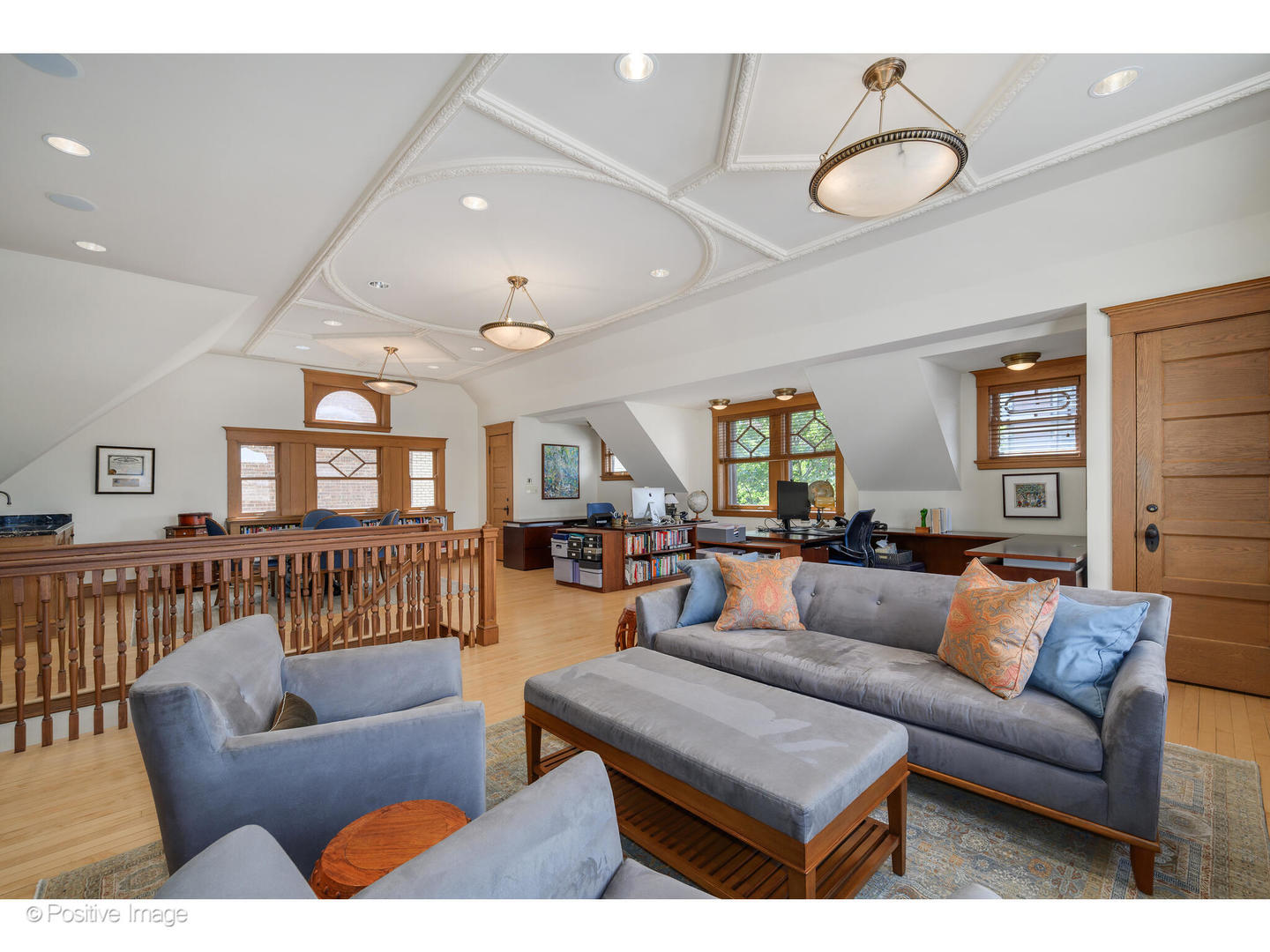 536 W Barry Ave Chicago, IL 60657