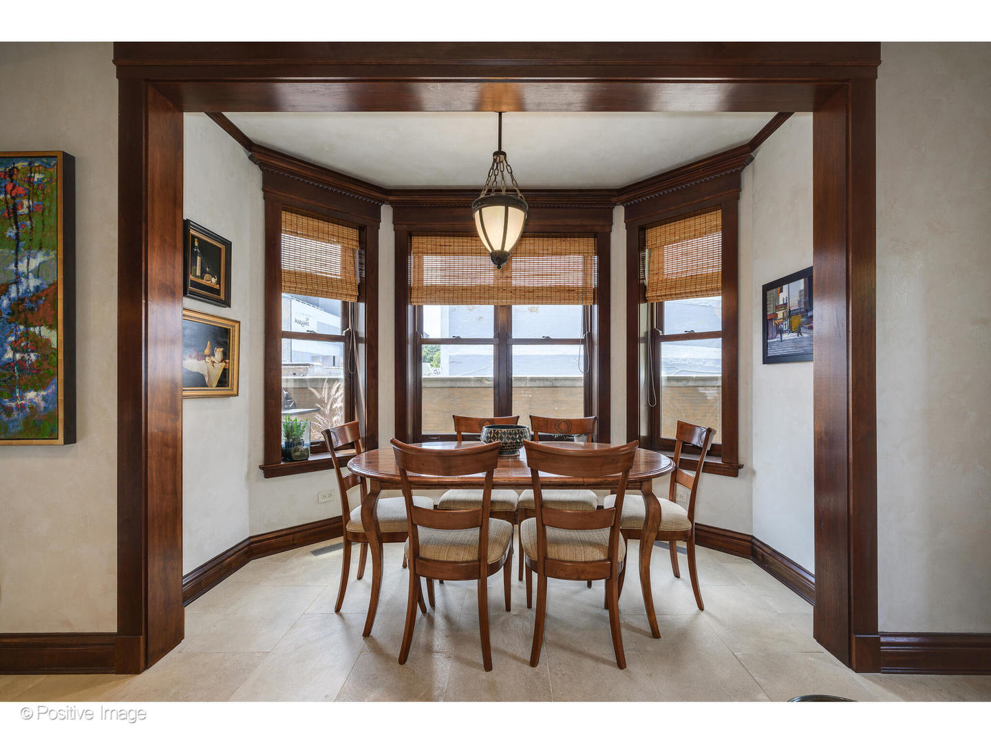 536 W Barry Ave Chicago, IL 60657