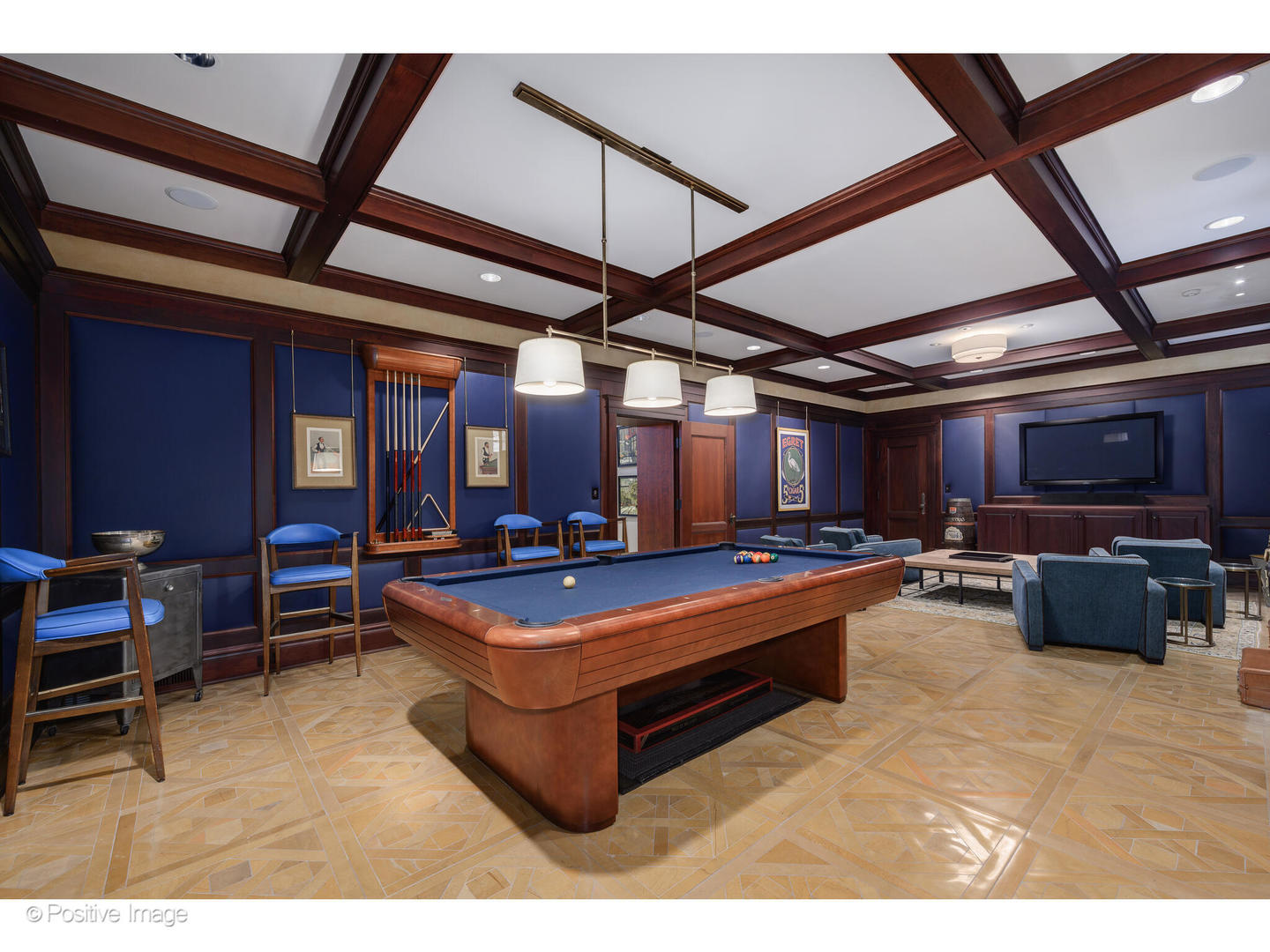 536 W Barry Ave Chicago, IL 60657