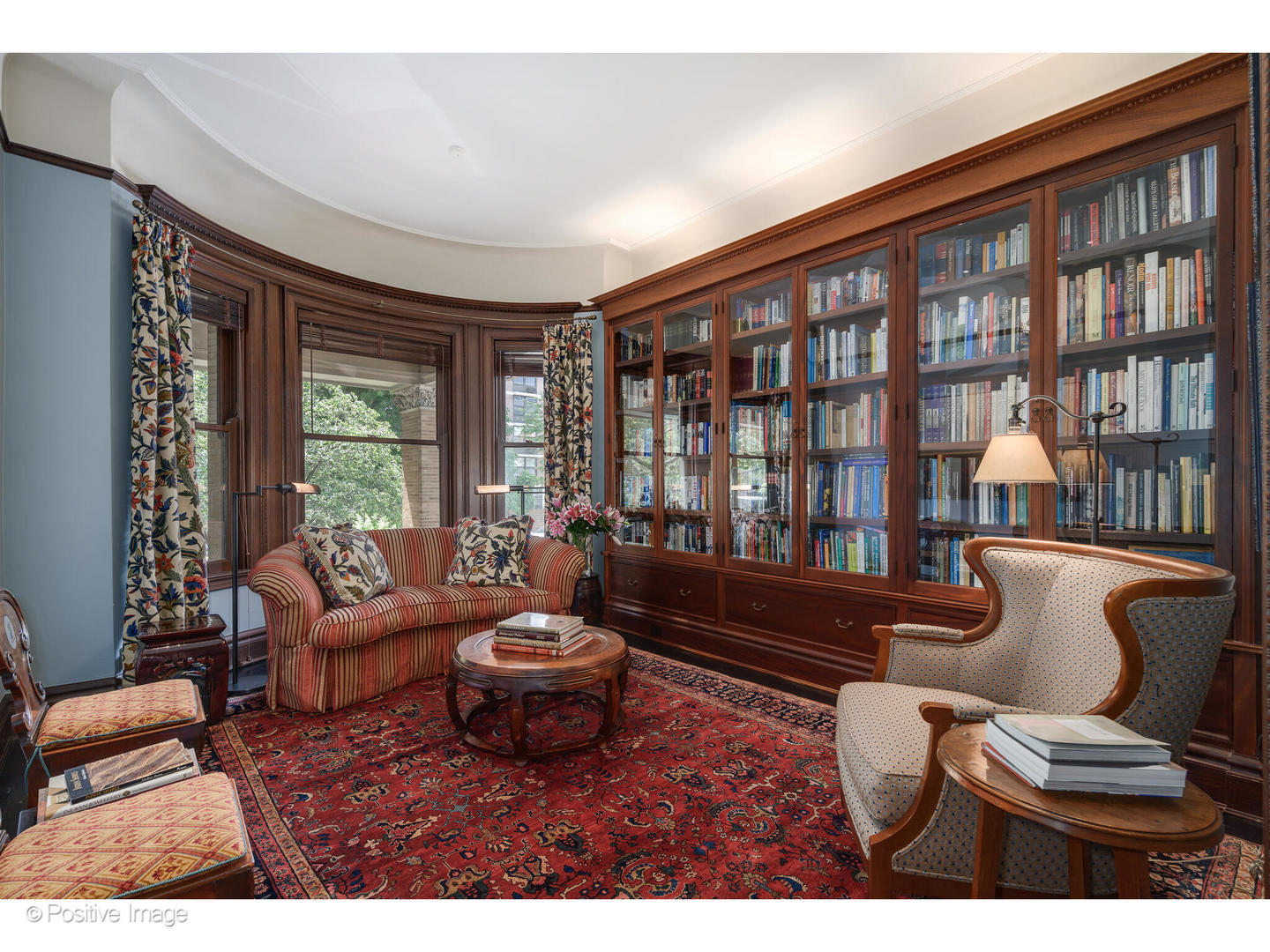 536 W Barry Ave Chicago, IL 60657