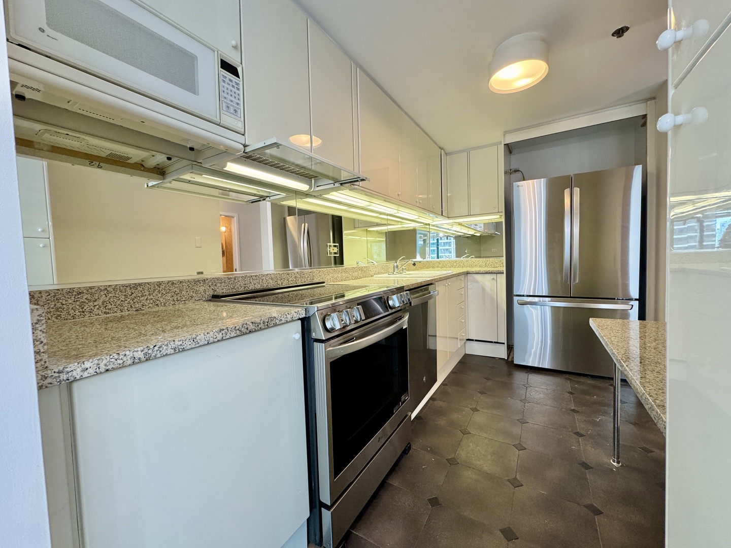 100 E Huron St #2001 Chicago, IL 60611