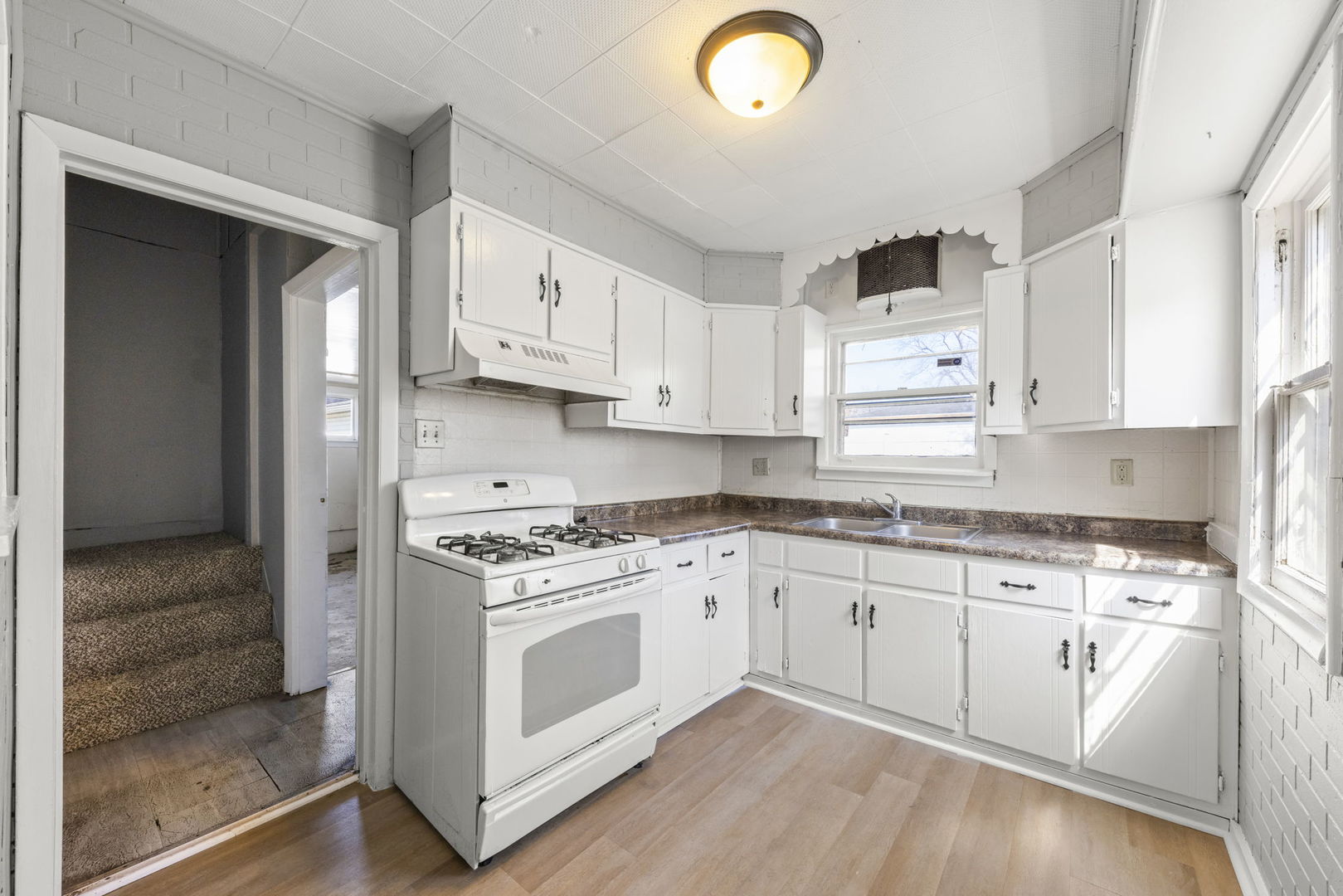 803 1st Ave Joliet, IL 60433