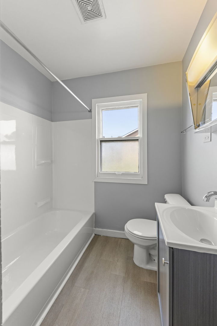 803 1st Ave Joliet, IL 60433