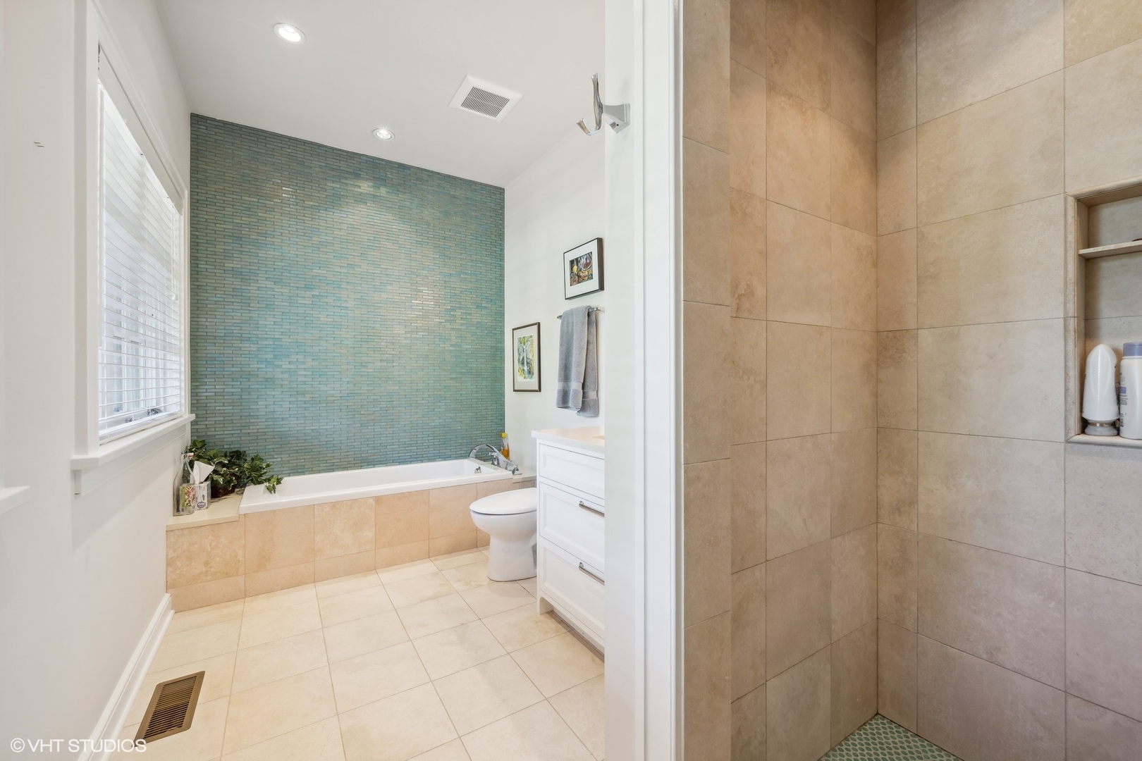 180 Central Ave Highland Park, IL 60035