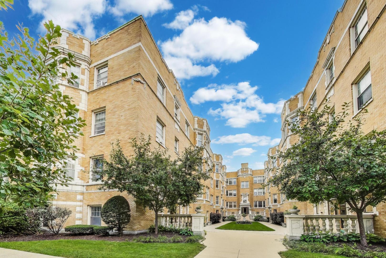 243 Washington Blvd #3A Oak Park, IL 60302