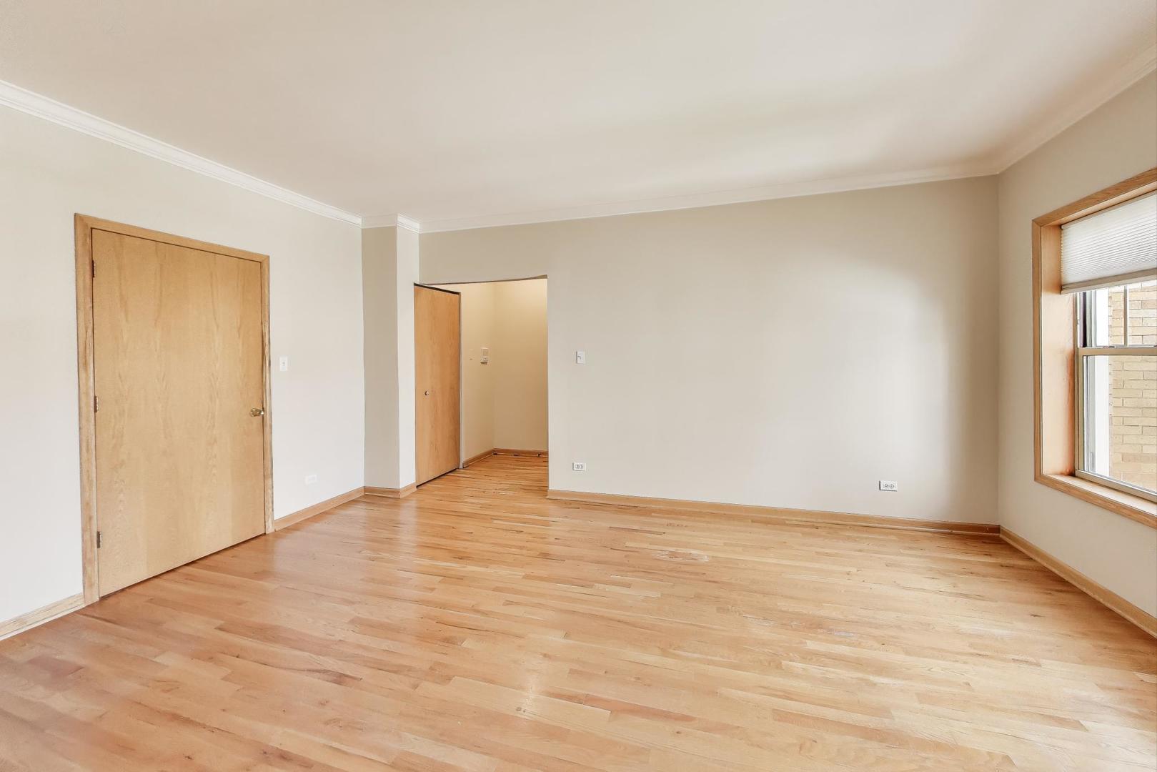 243 Washington Blvd #3A Oak Park, IL 60302