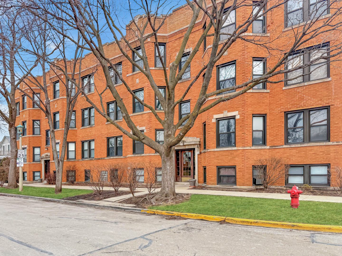 842 Wesley Ave #1 Oak Park, IL 60304