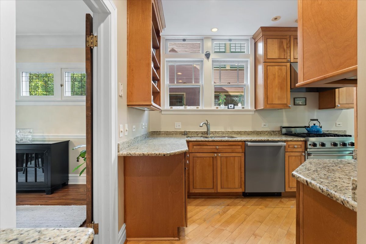 711 Michigan Ave Evanston, IL 60202