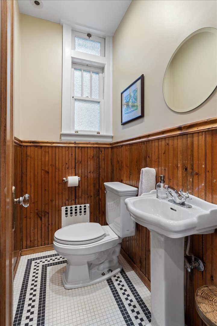 711 Michigan Ave Evanston, IL 60202