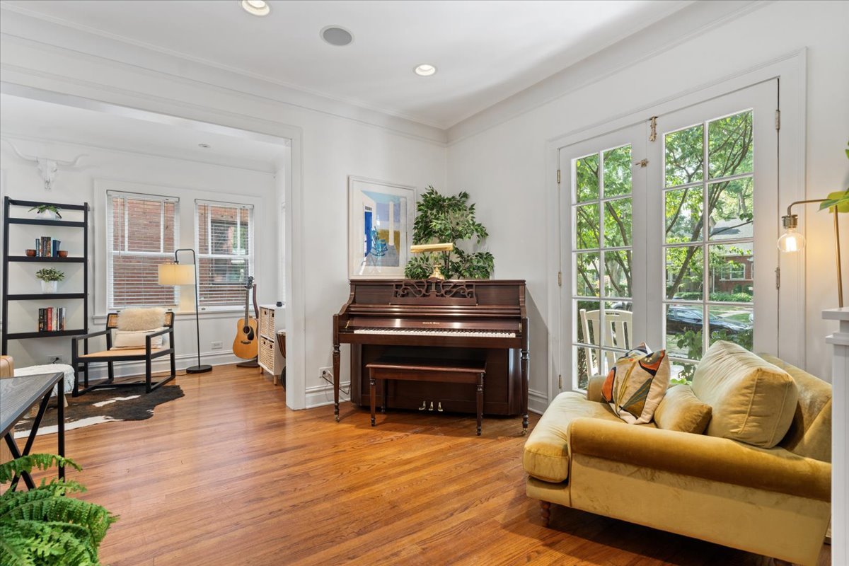 711 Michigan Ave Evanston, IL 60202