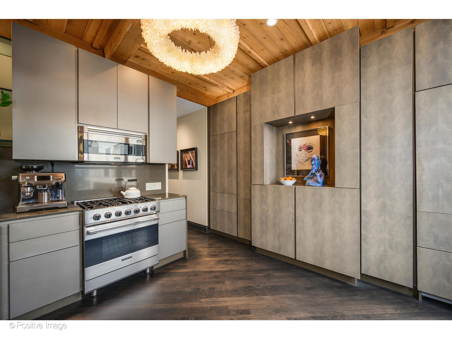 130 S Canal St #9B Chicago, IL 60606