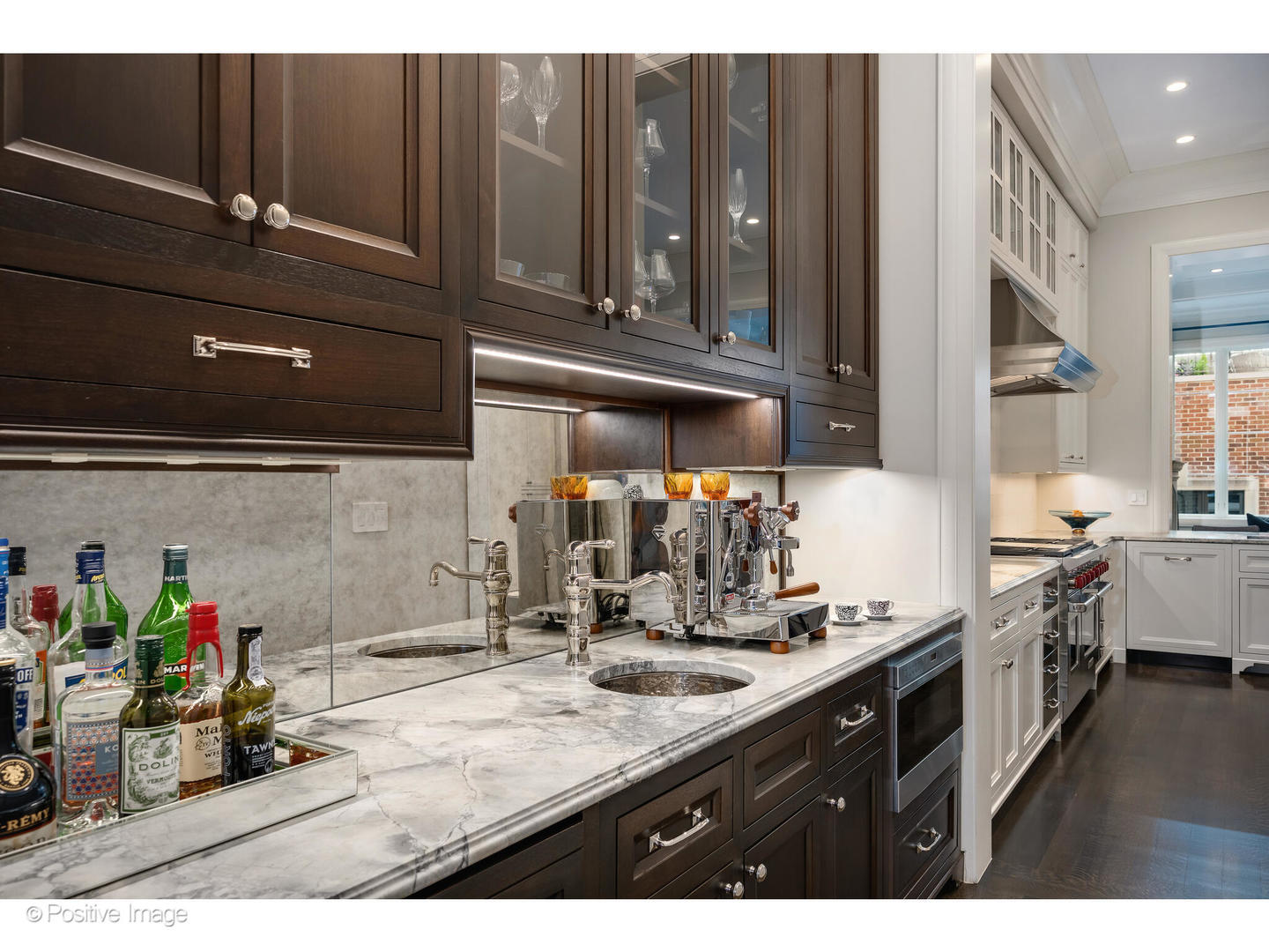 1720 N MOHAWK St Chicago, IL 60614