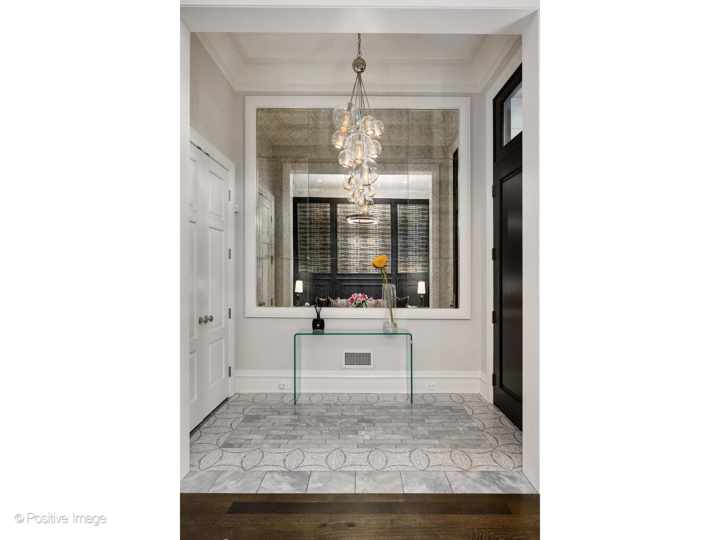 1720 N MOHAWK St Chicago, IL 60614