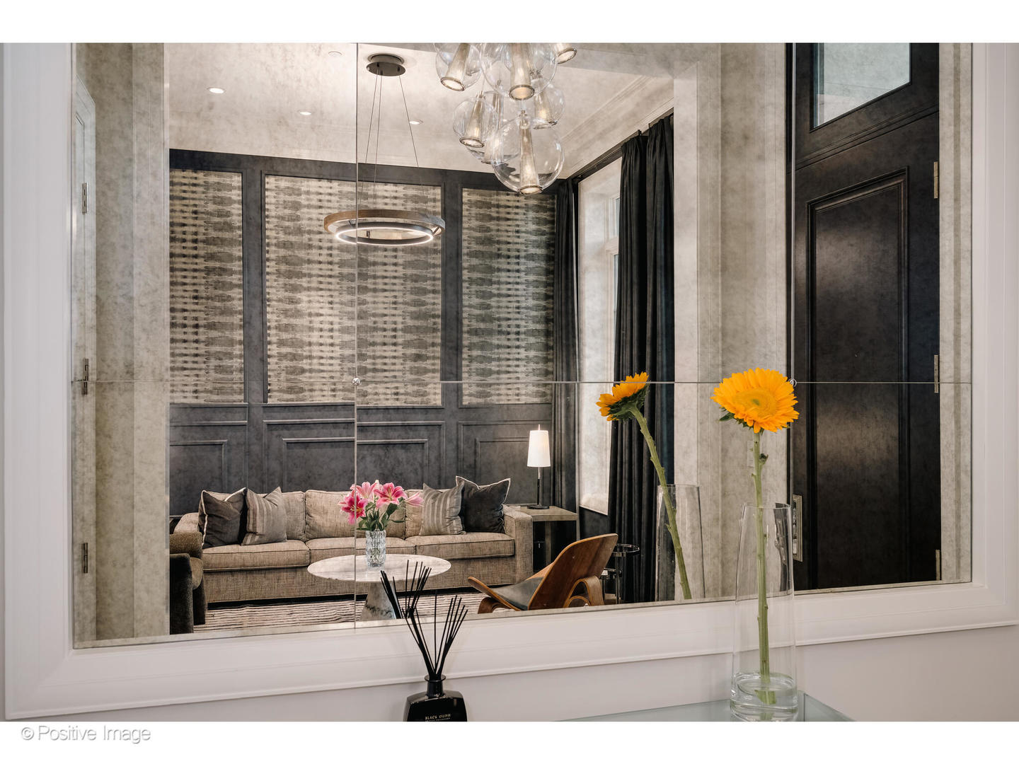 1720 N MOHAWK St Chicago, IL 60614