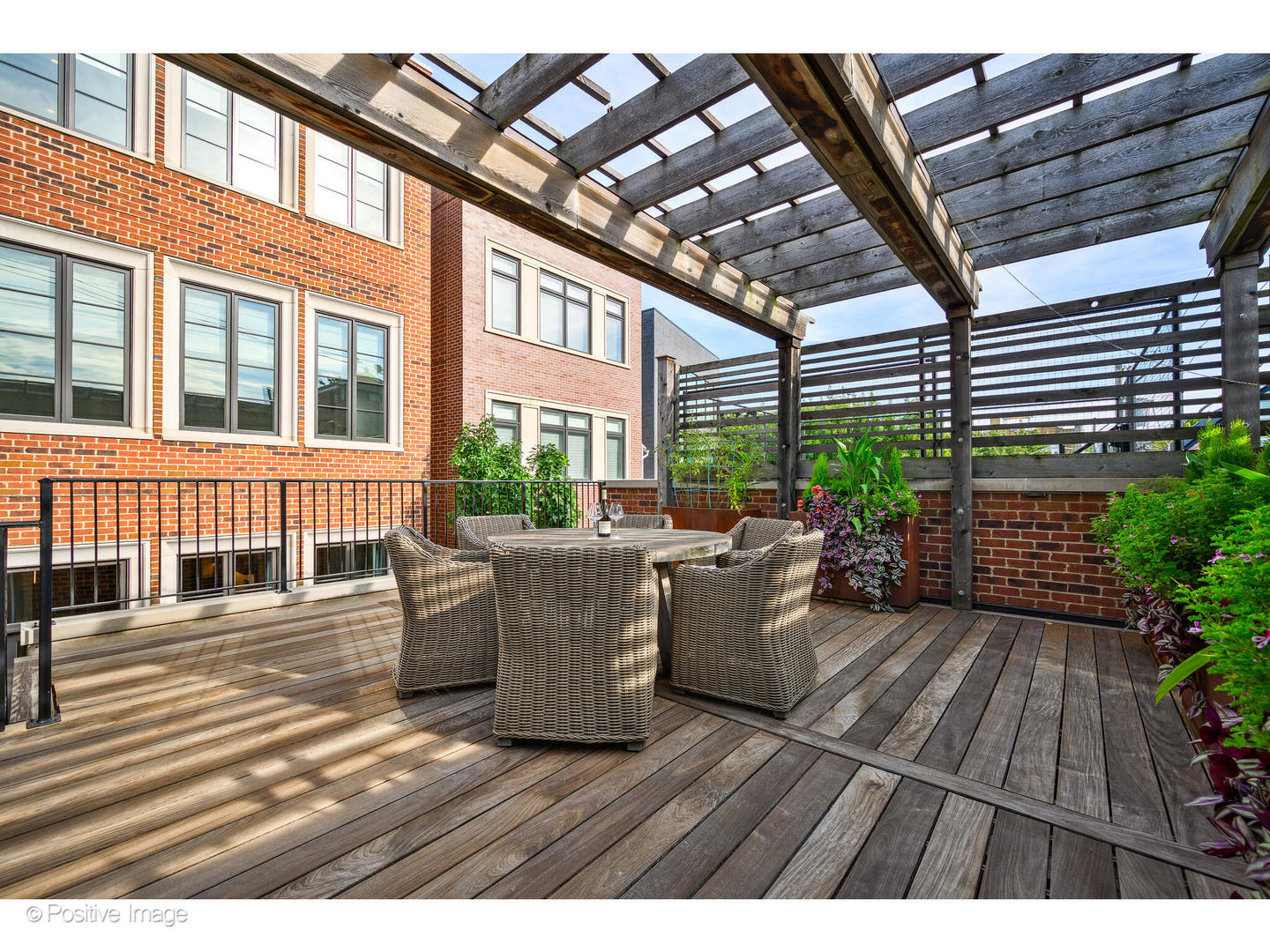 1720 N MOHAWK St Chicago, IL 60614