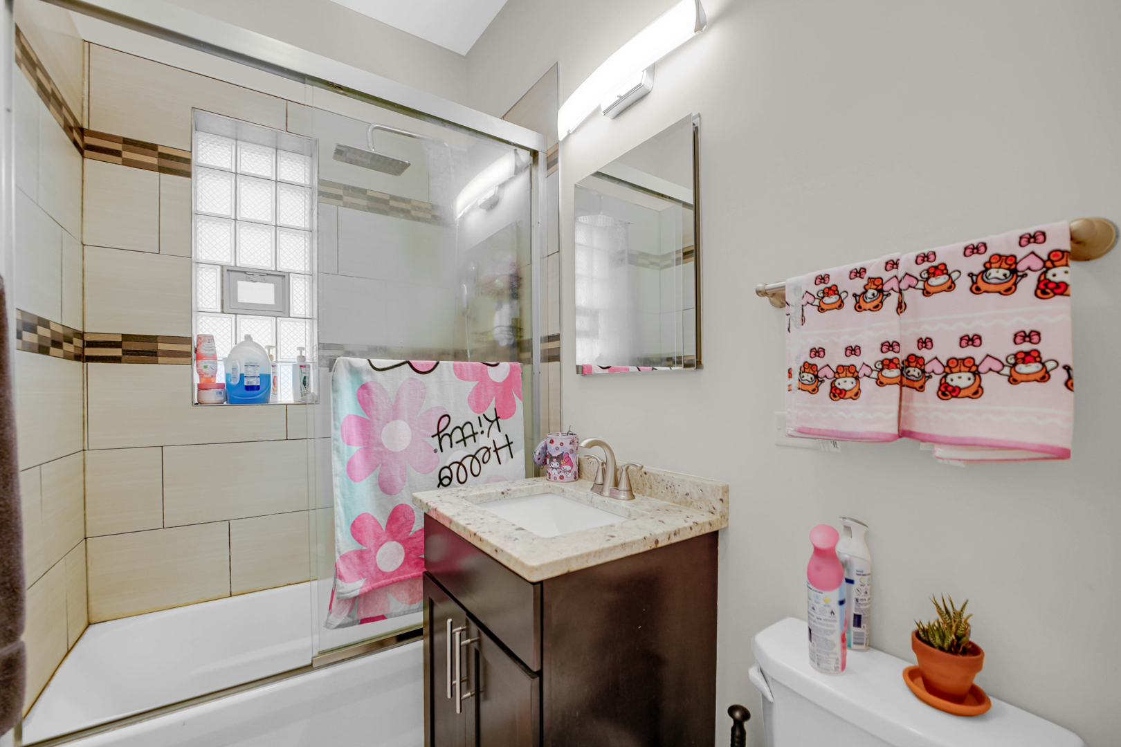 2333 W Montana St Chicago, IL 60647