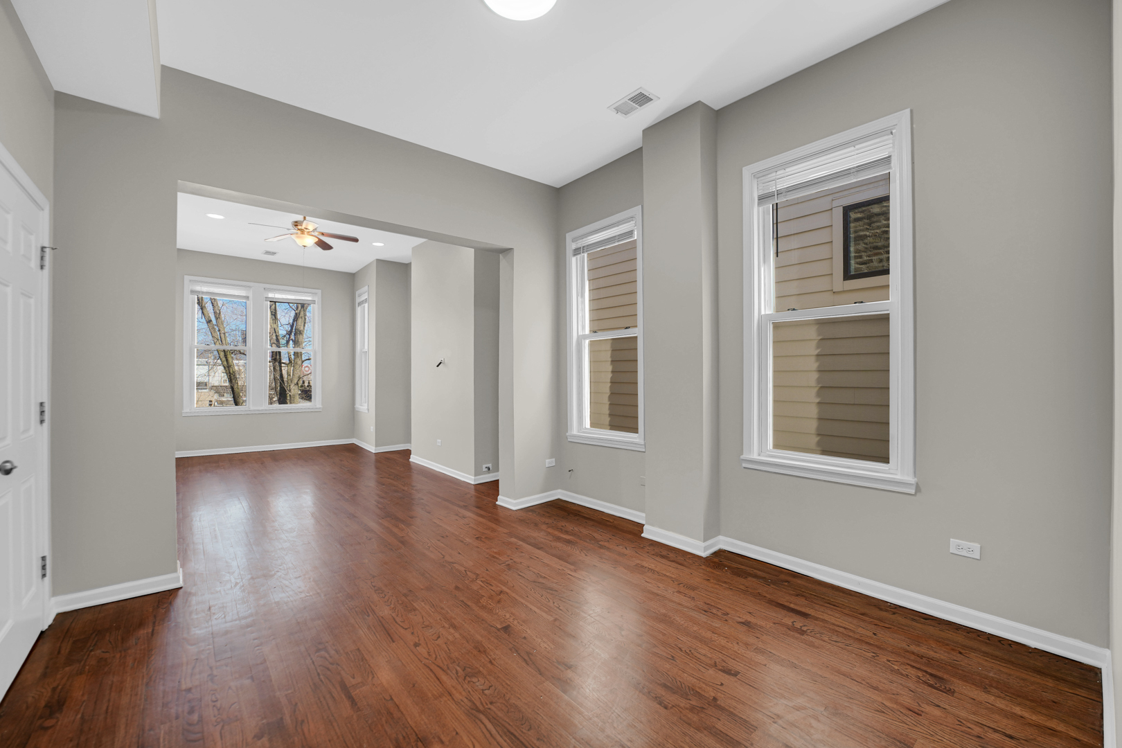 2333 W Montana St Chicago, IL 60647