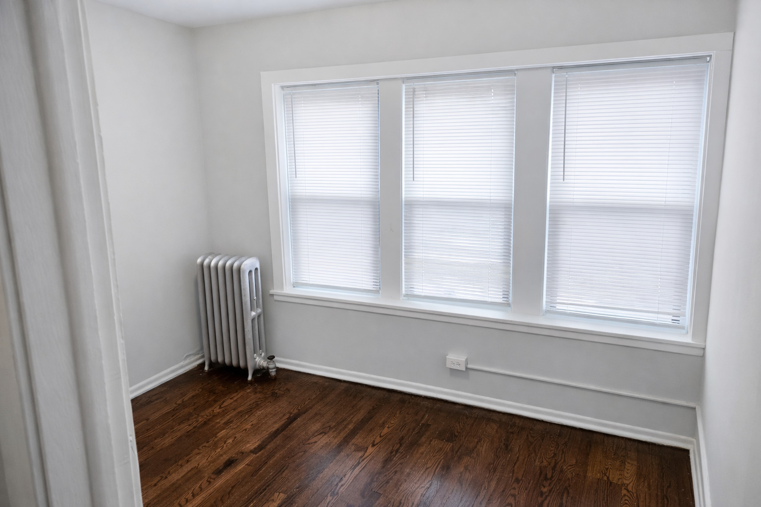 6710 S Merrill Ave #2E Chicago, IL 60649