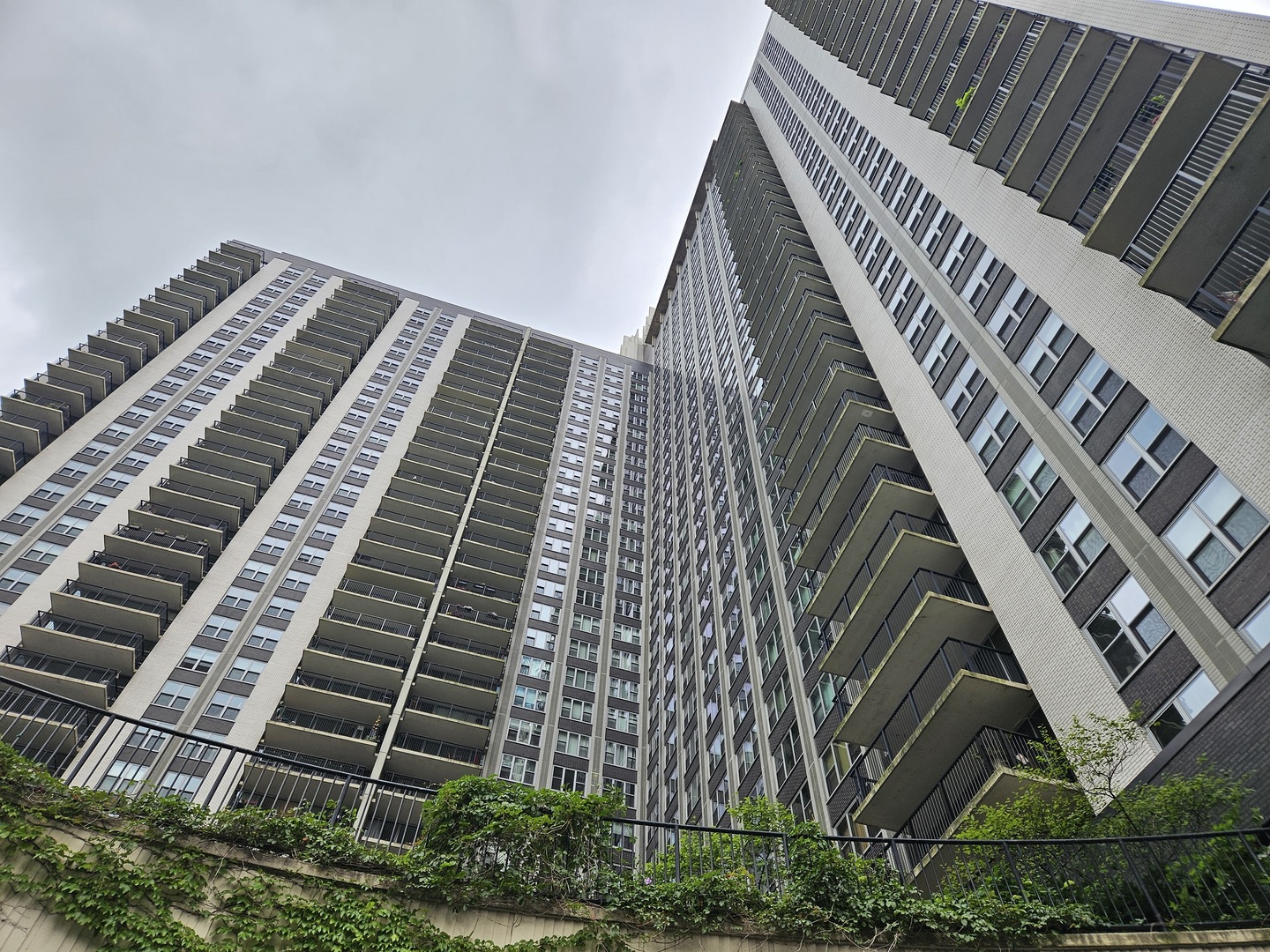 400 E Randolph St #1229
