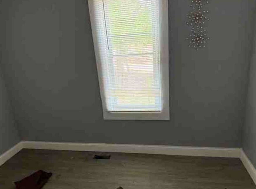 1617 Grv Ave North Chicago, IL 60064