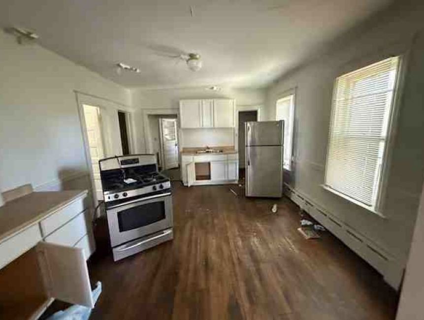 1617 Grv Ave North Chicago, IL 60064