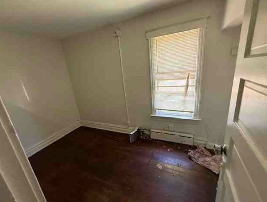 1617 Grv Ave North Chicago, IL 60064